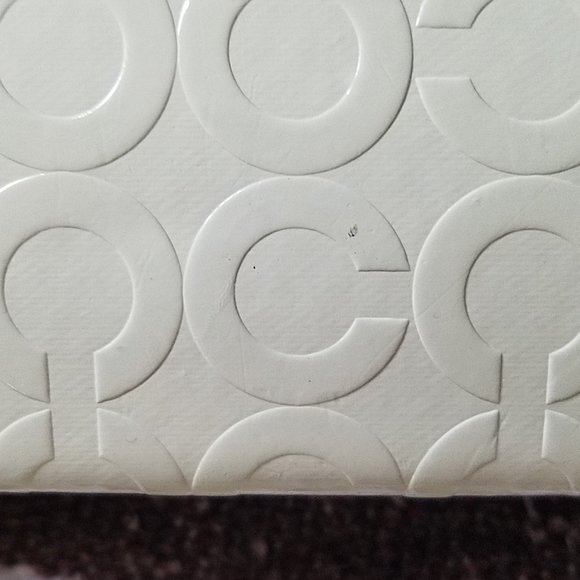 White Coach Sunglasses Case - Picture 5 of 7